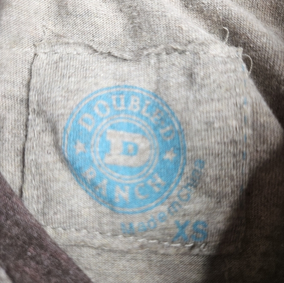 Double D Ranch Western Mountain Wear Women's Size XS Beaded Aztec Print Shirt - Picture 6 of 11